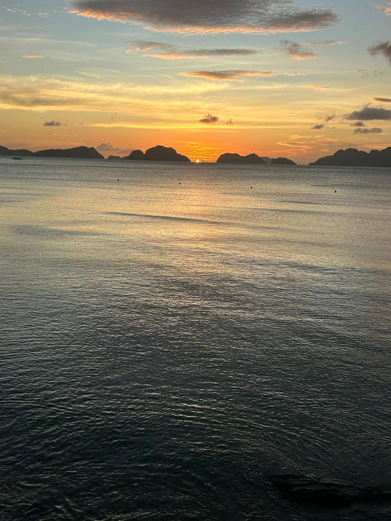 Hut Sunset Island View Hotel เอลนิโด ภายนอก รูปภาพ